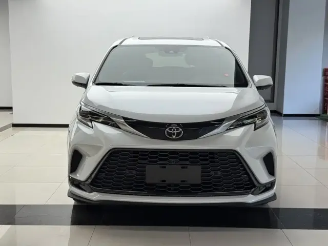 Toyota Granvia — Фото автомобиля 8