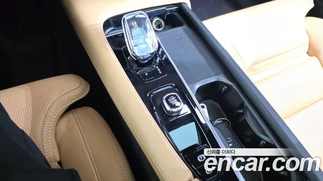 Volvo V90 — Фото автомобиля 12
