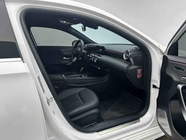 Mercedes-Benz A-Class — Фото автомобиля 7
