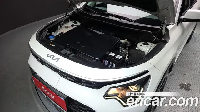 Kia Niro — Фото автомобиля 9