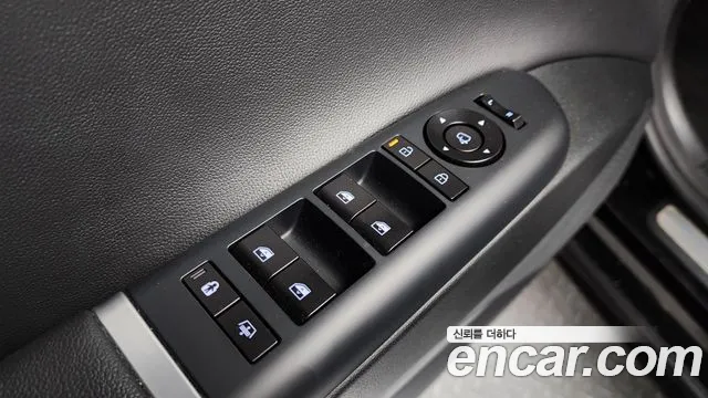 Hyundai Grandeur Grandeur (GN7) 2.5 Бензин 2WD — Фото автомобиля 28