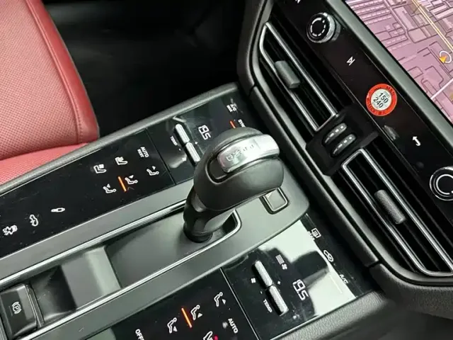 Porsche Macan — Фото автомобиля 13