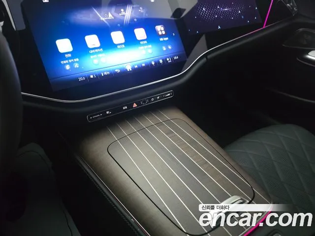 Mercedes-Benz E-Class — Фото автомобиля 14