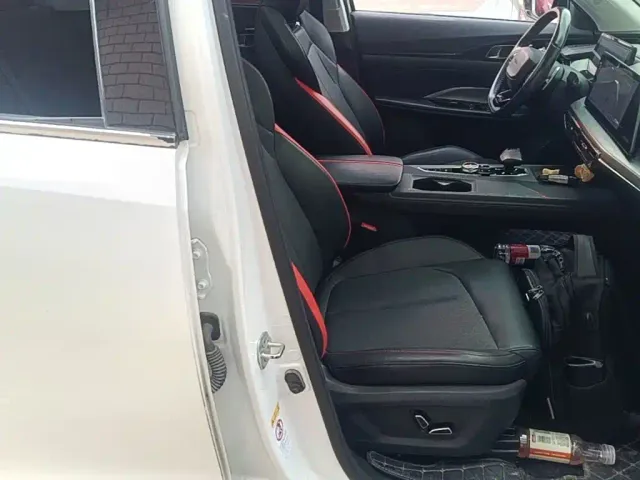 Changan Z6 — Фото автомобиля 24