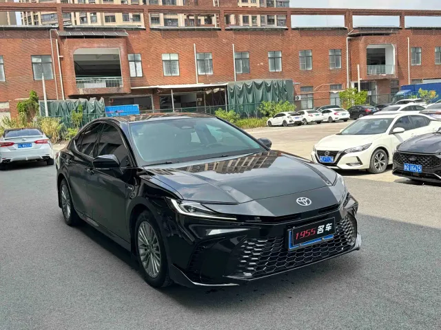 Toyota Camry — Фото автомобиля 3