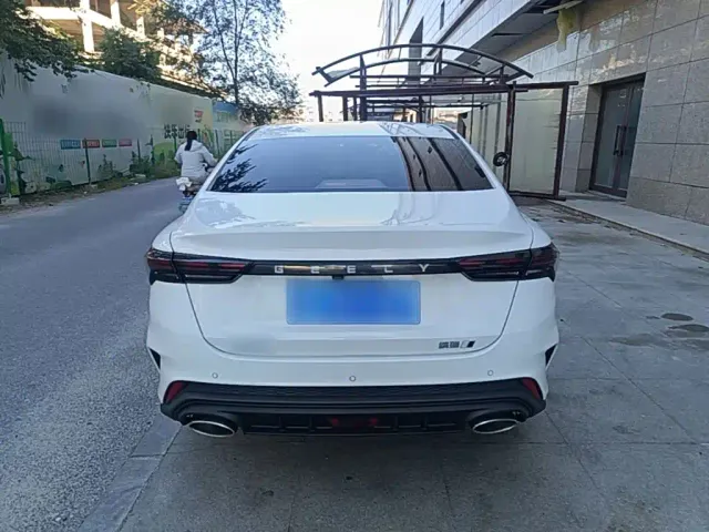 Geely Binrui — Фото автомобиля 5