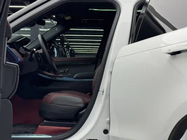 Land Rover Range Rover Sport — Фото автомобиля 8