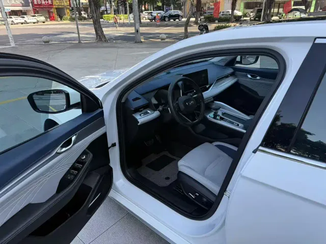 Geely Xingrui — Фото автомобиля 9