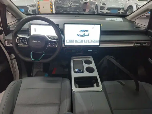 GAC Aion Y — Фото автомобиля 9
