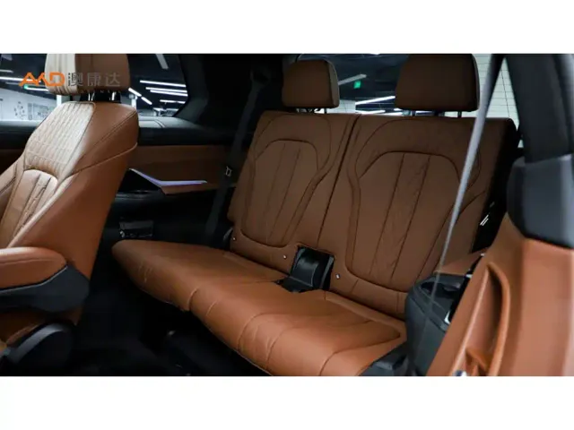 BMW X7 — Фото автомобиля 9
