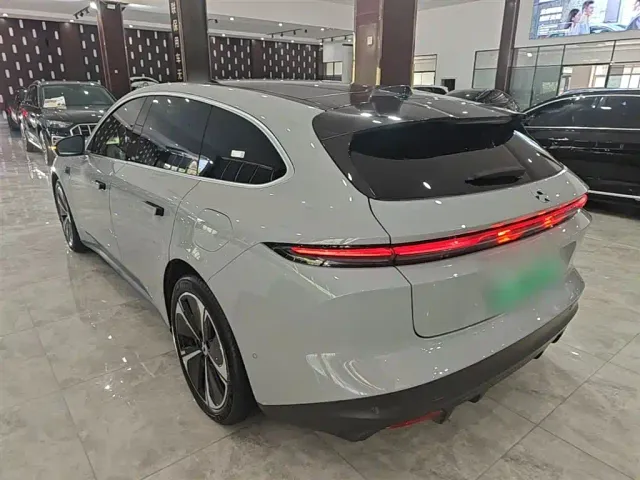 Nio ET5 Touring — Фото автомобиля 4