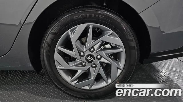 Hyundai Avante CN7 — Фото автомобиля 6