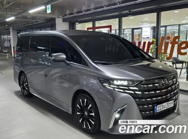Toyota Alphard Generation 4 — Фото автомобиля 2