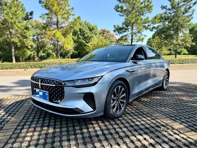 Фотография автомобиля — Lincoln Z