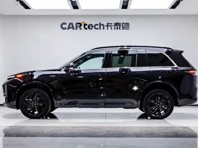 Li Auto Li L8 2023 Pro — Фото автомобиля 2