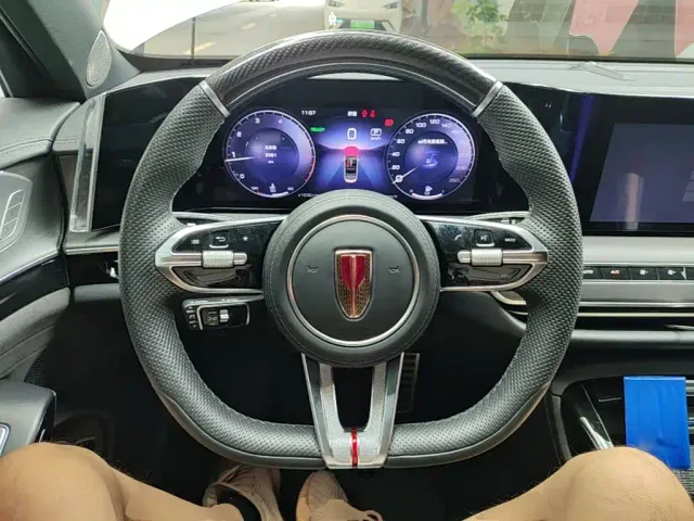 Hongqi H9 — Фото автомобиля 10