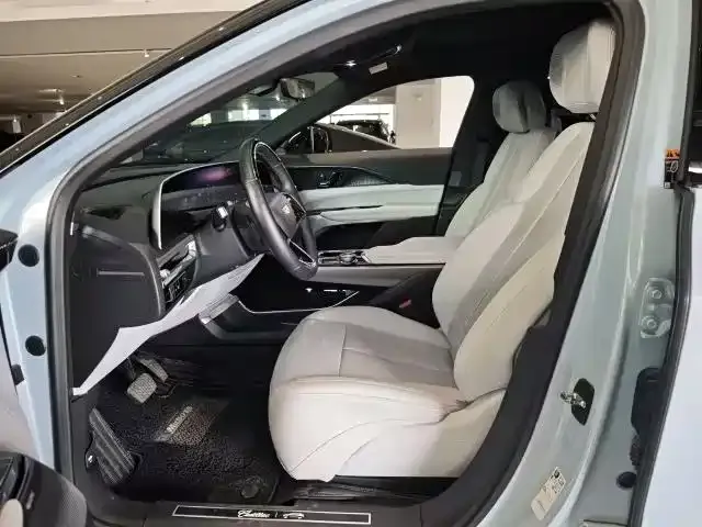 Cadillac Lyriq — Фото автомобиля 4
