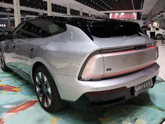 Audi E5 Sportback — Фото автомобиля 4