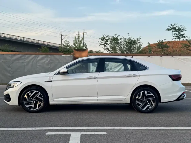 Volkswagen Sagitar — Фото автомобиля 4