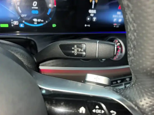 Mercedes-Benz E-Class — Фото автомобиля 13