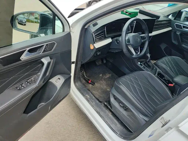 Volkswagen Tiguan L — Фото автомобиля 15