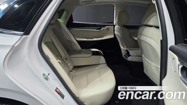 Hyundai Grandeur Grandeur (New) — Фото автомобиля 18
