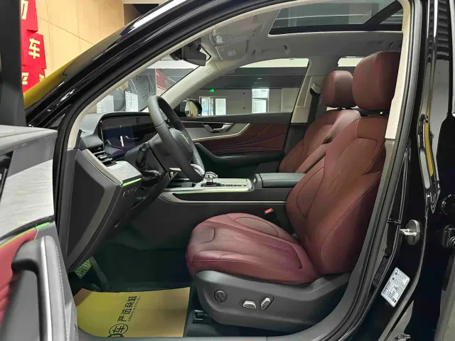 Hongqi HS5 — Фото автомобиля 10