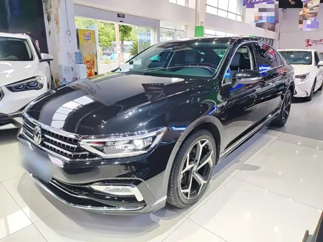 Фотография автомобиля — Volkswagen Magotan
