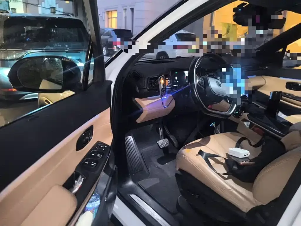 NIO NIO ES8 2022 100kWh 7-Seater Edition — Фото автомобиля 12