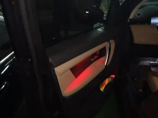 Land Rover Discovery Sport — Фото автомобиля 7