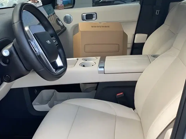 Li Auto L9 — Фото автомобиля 6