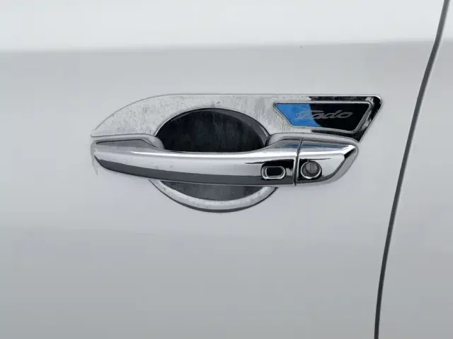 Changan Eado — Фото автомобиля 18