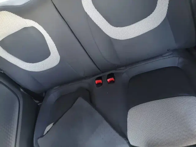 Wuling Hongguang Mini EV — Фото автомобиля 16