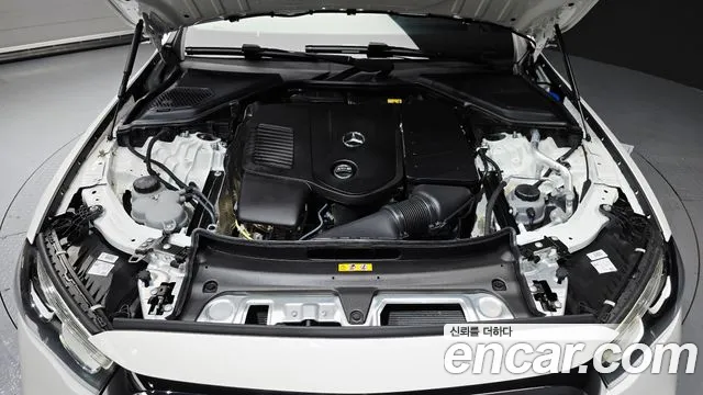 Mercedes-Benz E-Class — Фото автомобиля 6