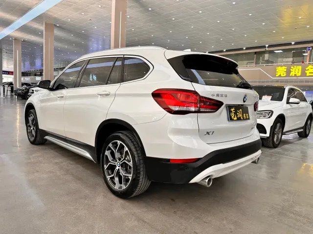 BMW X1 — Фото автомобиля 13