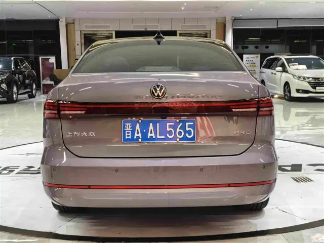Volkswagen Lavida — Фото автомобиля 4