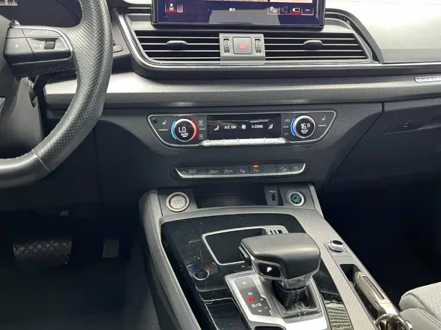 Audi Q5L Sportback — Фото автомобиля 11