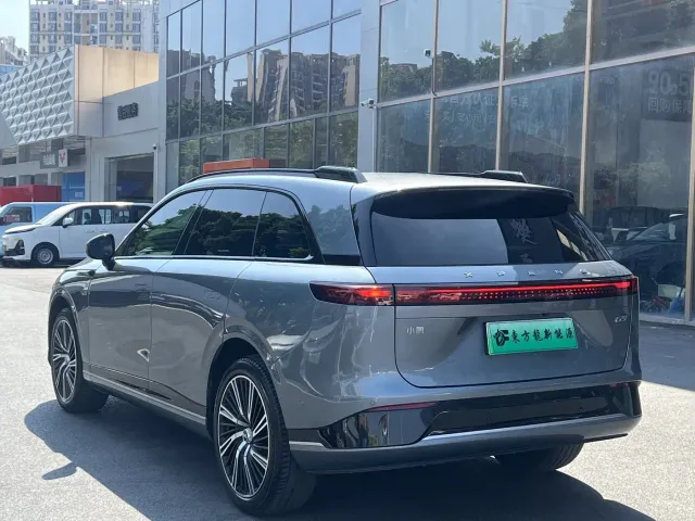 Xpeng G9 — Фото автомобиля 12