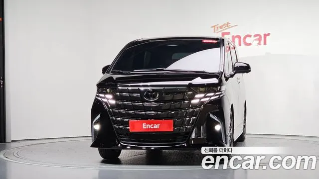 Toyota Alphard — Фото автомобиля 3