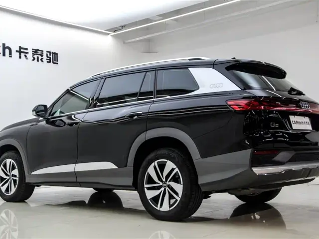 Audi Q6 — Фото автомобиля 7