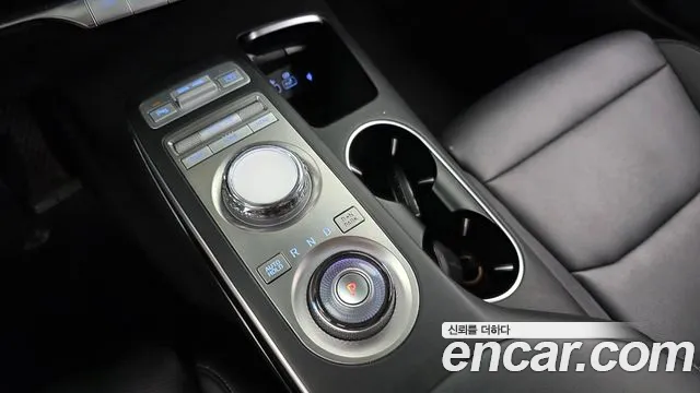 Genesis GV70 2.5T Бензин 2WD — Фото автомобиля 7