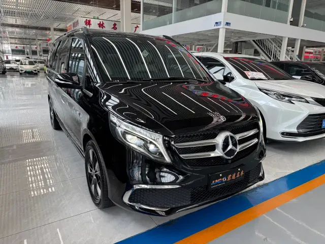 Mercedes-Benz V-Class — Фото автомобиля 3
