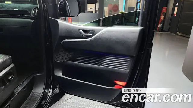 Hyundai Staria Staria Lounge 9 мест — Фото автомобиля 23