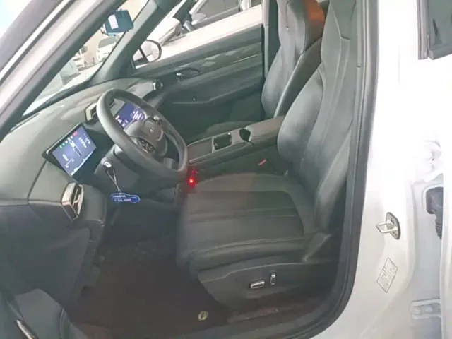 Dongfeng Fengshen L7 — Фото автомобиля 14