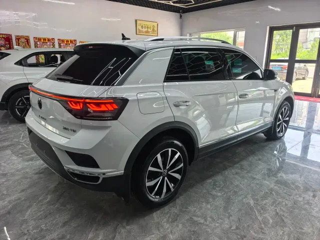 Volkswagen T-Roc — Фото автомобиля 5