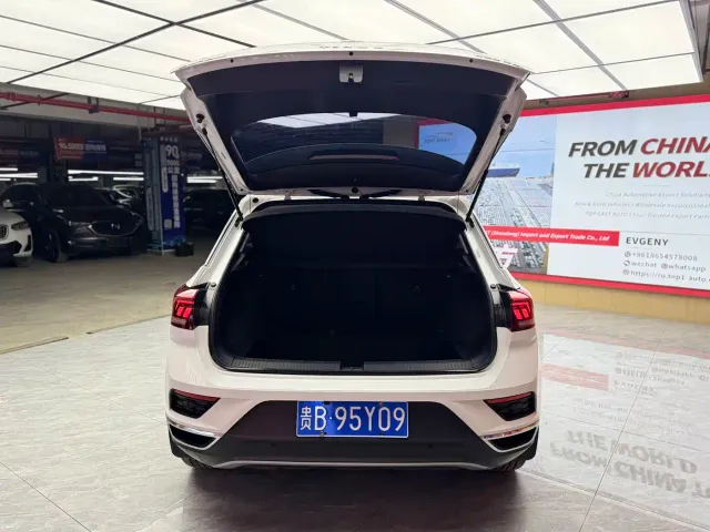 Volkswagen T-Roc — Фото автомобиля 16