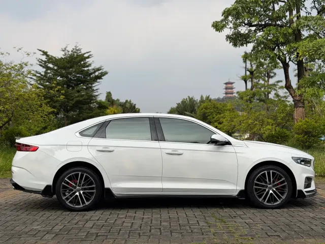 Geely Xingrui — Фото автомобиля 4