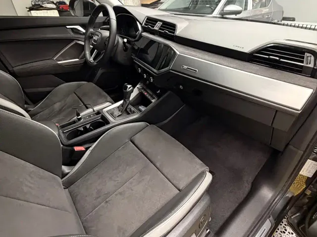 Audi Q3 — Фото автомобиля 12