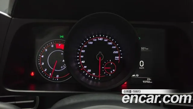 Hyundai Avante CN7 — Фото автомобиля 11