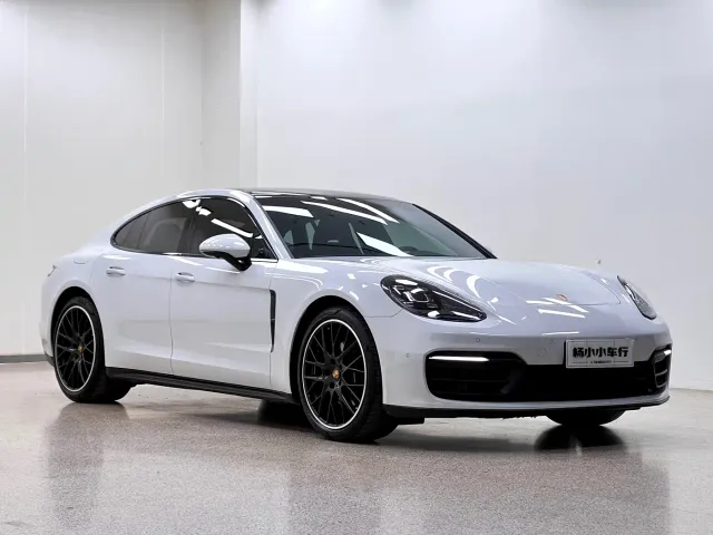 Porsche Panamera — Фото автомобиля 3